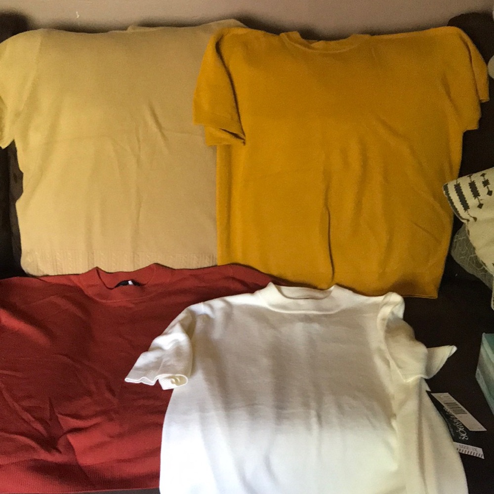 Set of Four short sleeve sweaters in Rust,White, mustard and Beige.  Sag Harbor